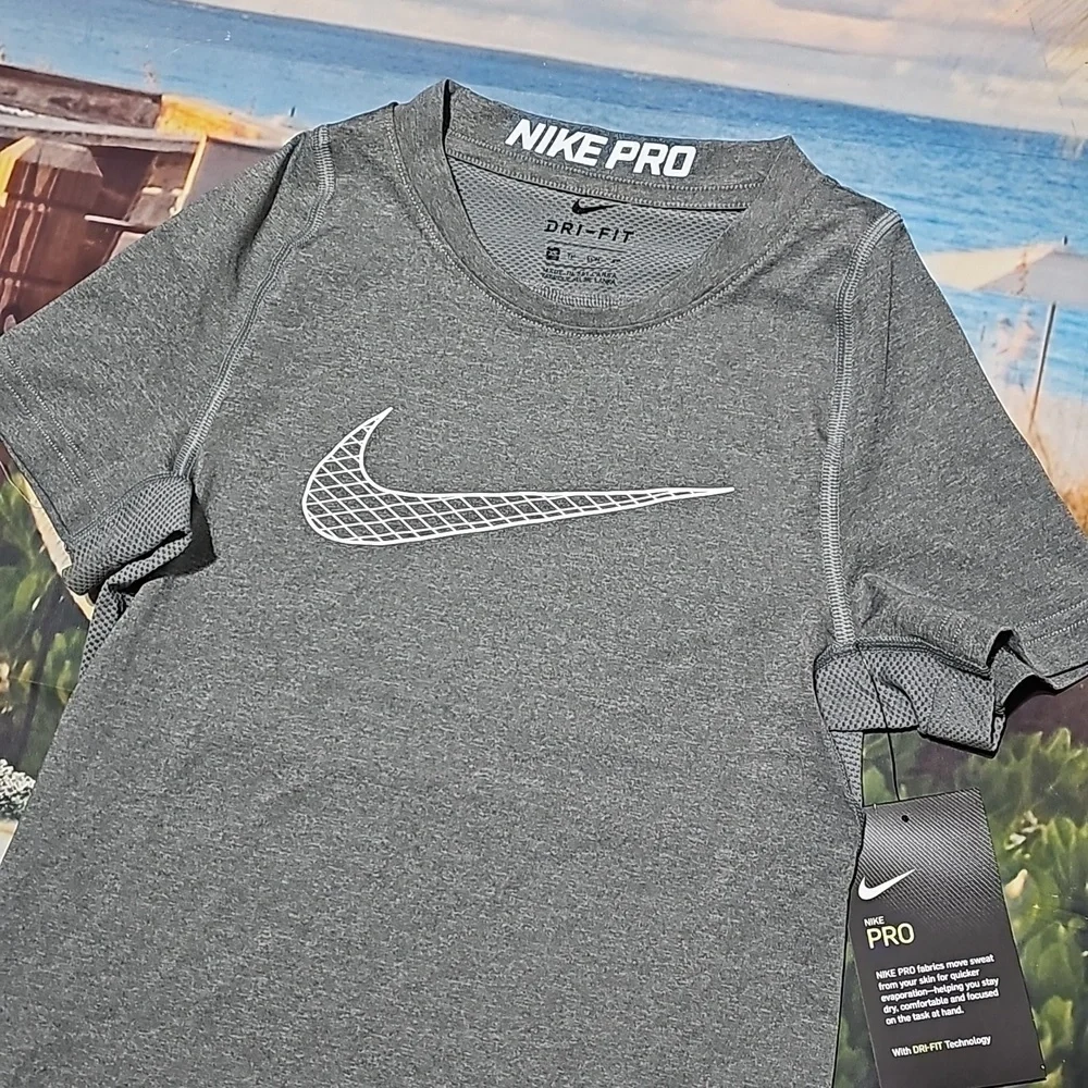 Nike Pro Gray Tee Shirt Boys Size New